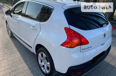 Внедорожник / Кроссовер Peugeot 3008 2013 в Стрые