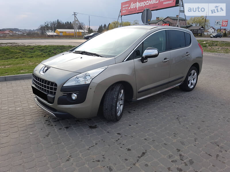Позашляховик / Кросовер Peugeot 3008 2010 в Львові