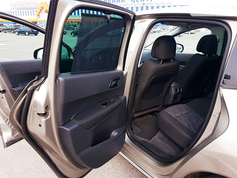 Позашляховик / Кросовер Peugeot 3008 2010 в Львові