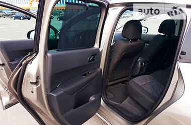Позашляховик / Кросовер Peugeot 3008 2010 в 