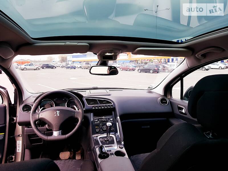 Позашляховик / Кросовер Peugeot 3008 2010 в Львові