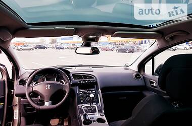 Позашляховик / Кросовер Peugeot 3008 2010 в 