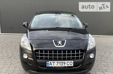 Позашляховик / Кросовер Peugeot 3008 2010 в 