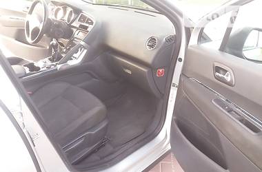 Мінівен Peugeot 3008 2009 в 