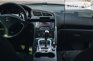 Позашляховик / Кросовер Peugeot 3008 2011 в 