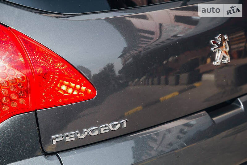 Внедорожник / Кроссовер Peugeot 3008 2011 в Новой Каховке