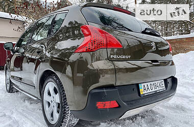 Седан Peugeot 3008 2010 в Киеве