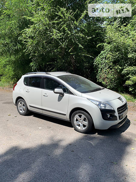 Внедорожник / Кроссовер Peugeot 3008 2013 в Запорожье