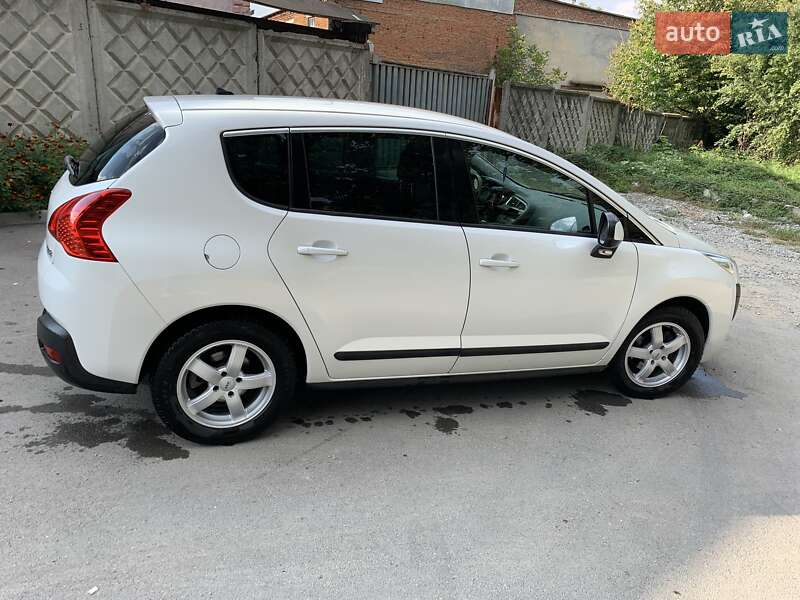 Позашляховик / Кросовер Peugeot 3008 2010 в Кам'янець-Подільському