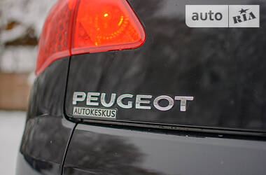 Позашляховик / Кросовер Peugeot 3008 2010 в Дрогобичі