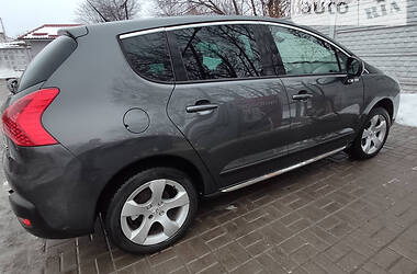 Универсал Peugeot 3008 2013 в Киеве