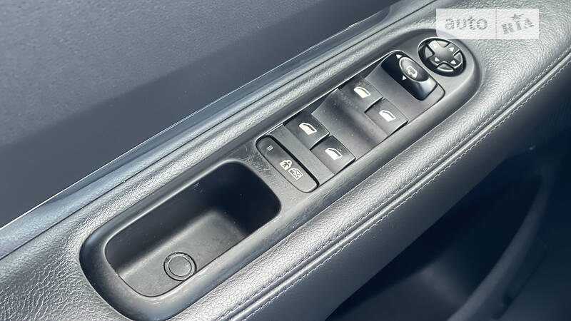 Внедорожник / Кроссовер Peugeot 3008 2010 в Стрые