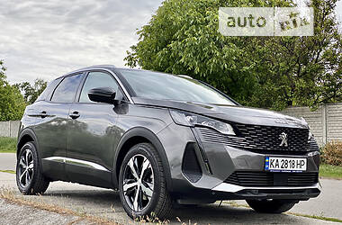 Позашляховик / Кросовер Peugeot 3008 2022 в 