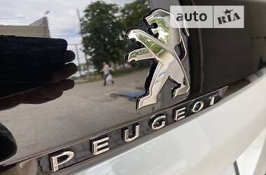 Внедорожник / Кроссовер Peugeot 3008 2019 в Днепре