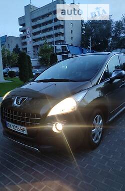 Внедорожник / Кроссовер Peugeot 3008 2009 в Днепре