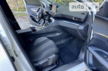 Универсал Peugeot 3008 2021 в 
