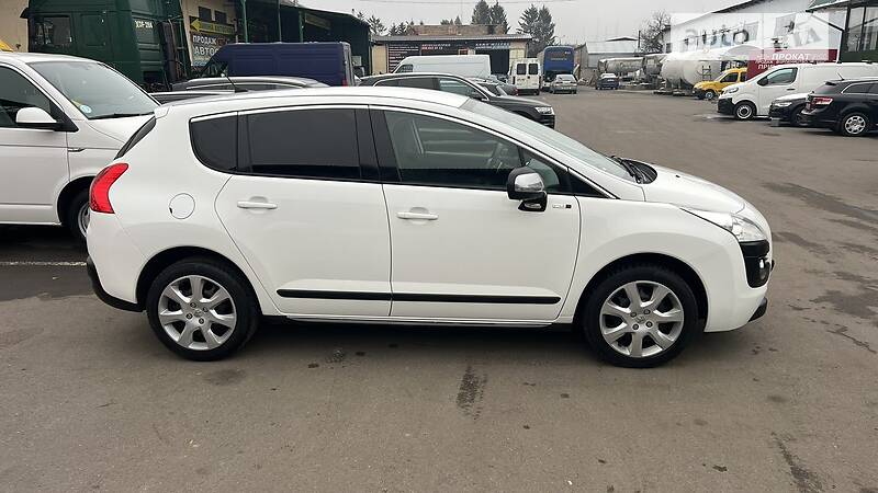 Універсал Peugeot 3008 2013 в Луцьку