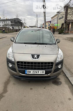 Внедорожник / Кроссовер Peugeot 3008 2011 в Березному