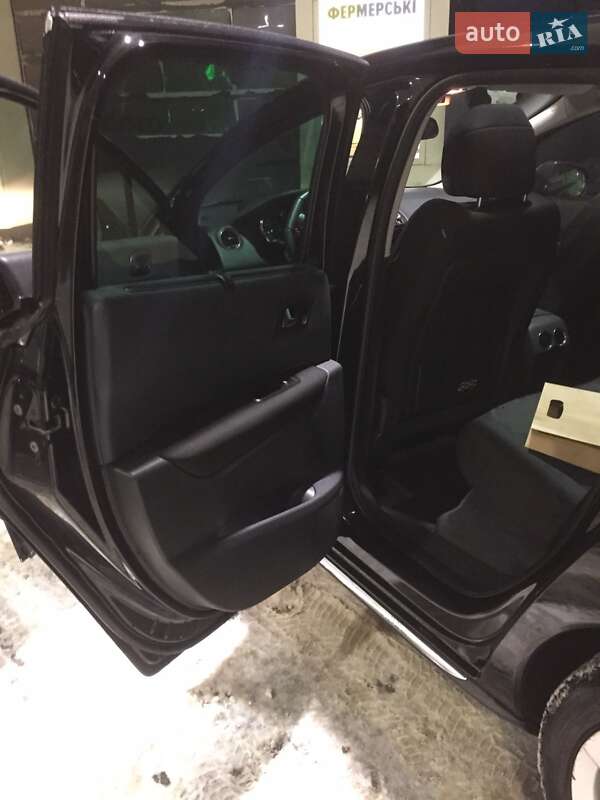 Позашляховик / Кросовер Peugeot 3008 2010 в Львові