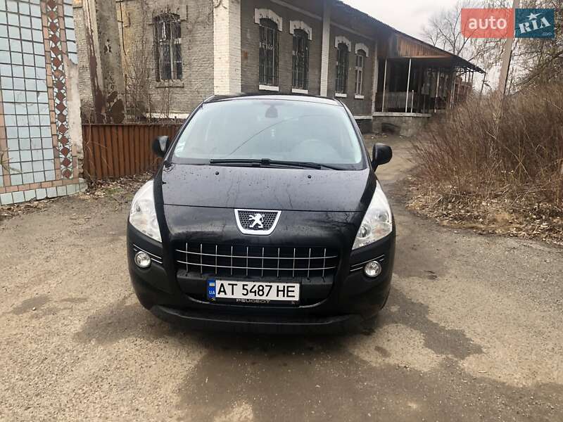 Позашляховик / Кросовер Peugeot 3008 2012 в Івано-Франківську