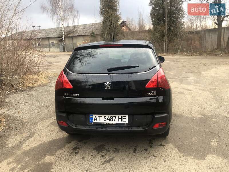 Позашляховик / Кросовер Peugeot 3008 2012 в Івано-Франківську