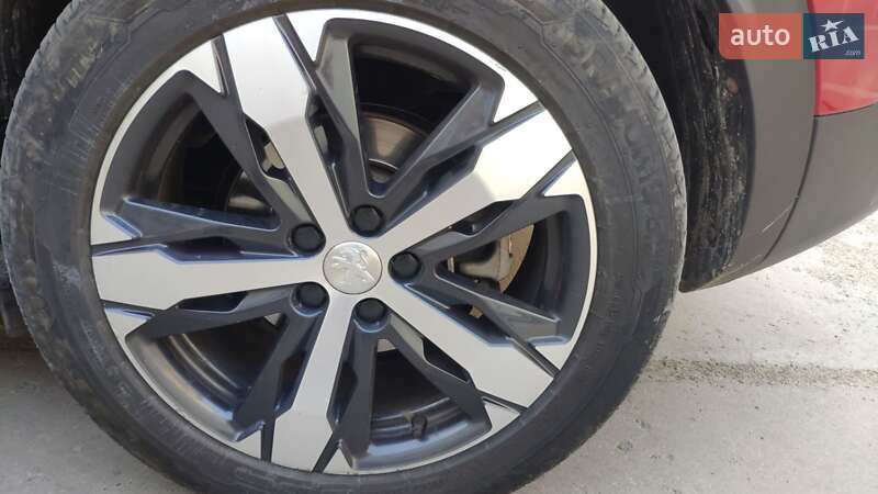 Позашляховик / Кросовер Peugeot 3008 2017 в Миколаєві