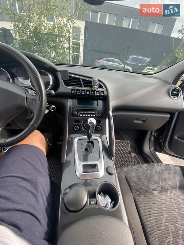 Позашляховик / Кросовер Peugeot 3008 2011 в Кагарлику
