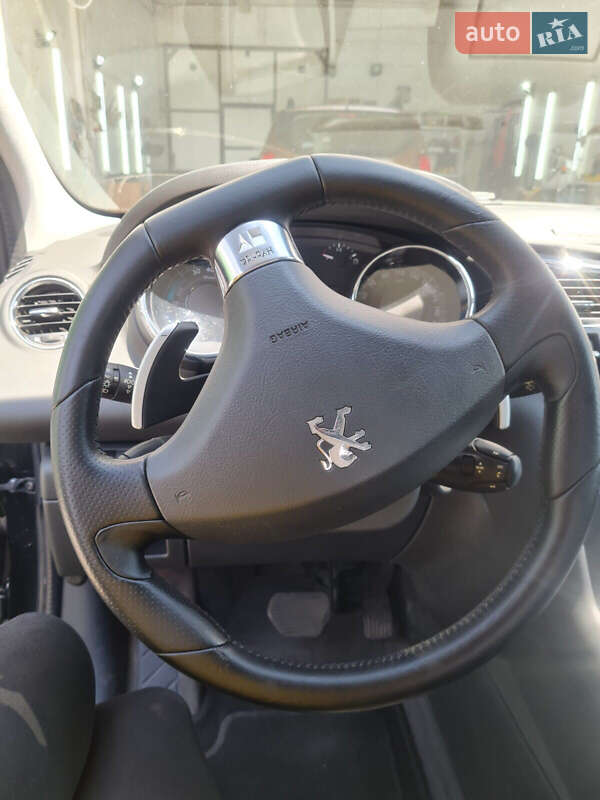 Позашляховик / Кросовер Peugeot 3008 2012 в Луцьку