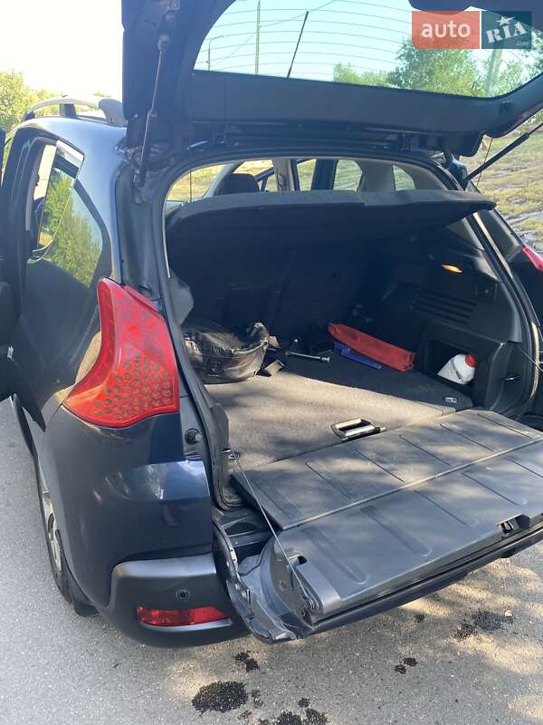 Внедорожник / Кроссовер Peugeot 3008 2012 в Кривом Роге