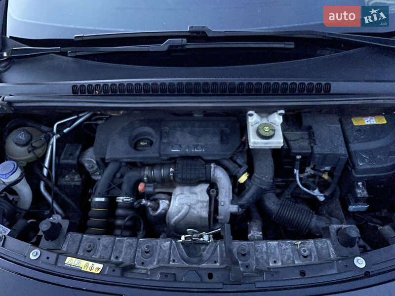 Позашляховик / Кросовер Peugeot 3008 2011 в Дубні