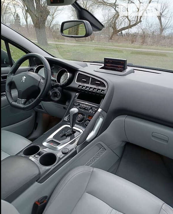 Внедорожник / Кроссовер Peugeot 3008 2010 в Мукачево