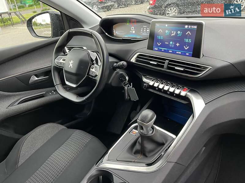 Позашляховик / Кросовер Peugeot 3008 2017 в Луцьку