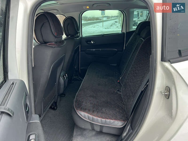 Позашляховик / Кросовер Peugeot 3008 2010 в Миколаєві