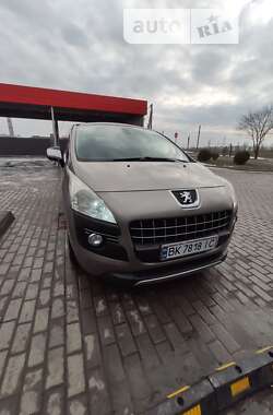 Позашляховик / Кросовер Peugeot 3008 2010 в Рівному