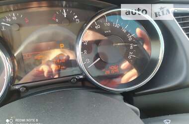 Внедорожник / Кроссовер Peugeot 3008 2015 в 