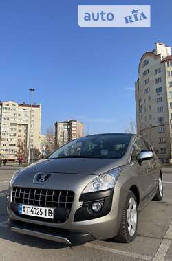 Позашляховик / Кросовер Peugeot 3008 2013 в Івано-Франківську