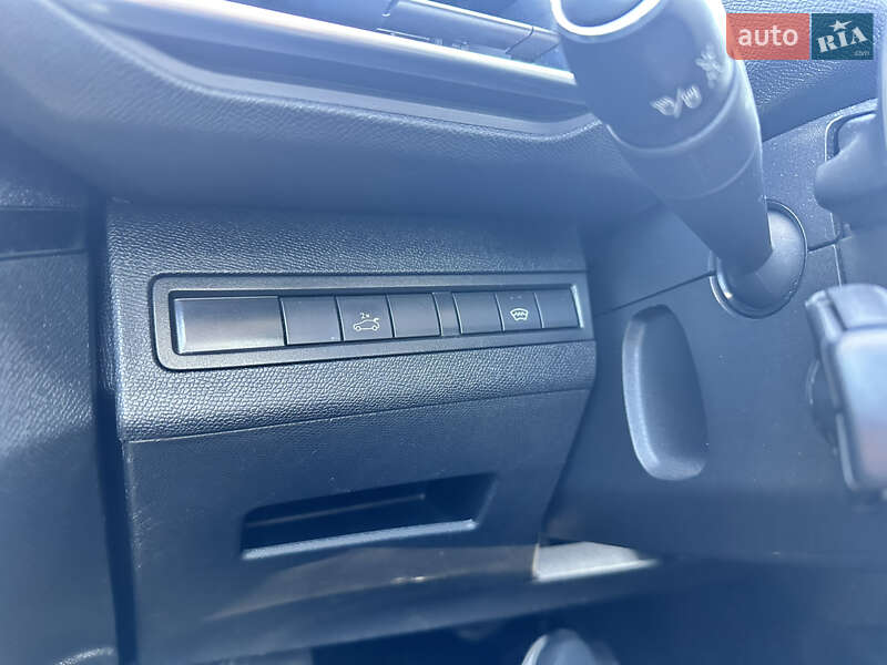 Внедорожник / Кроссовер Peugeot 3008 2016 в Житомире