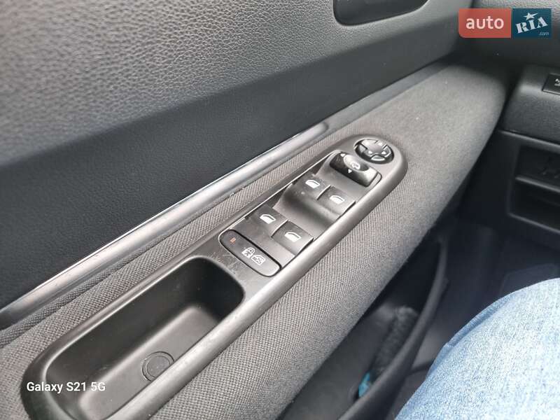 Позашляховик / Кросовер Peugeot 3008 2013 в Рівному