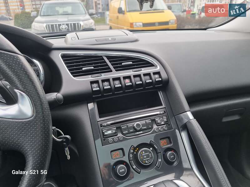 Позашляховик / Кросовер Peugeot 3008 2013 в Рівному