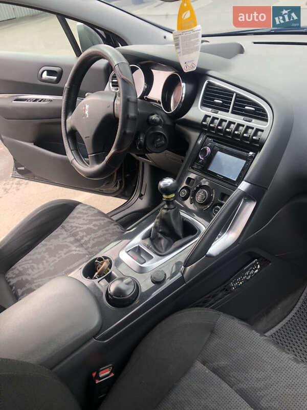 Внедорожник / Кроссовер Peugeot 3008 2009 в Калиновке