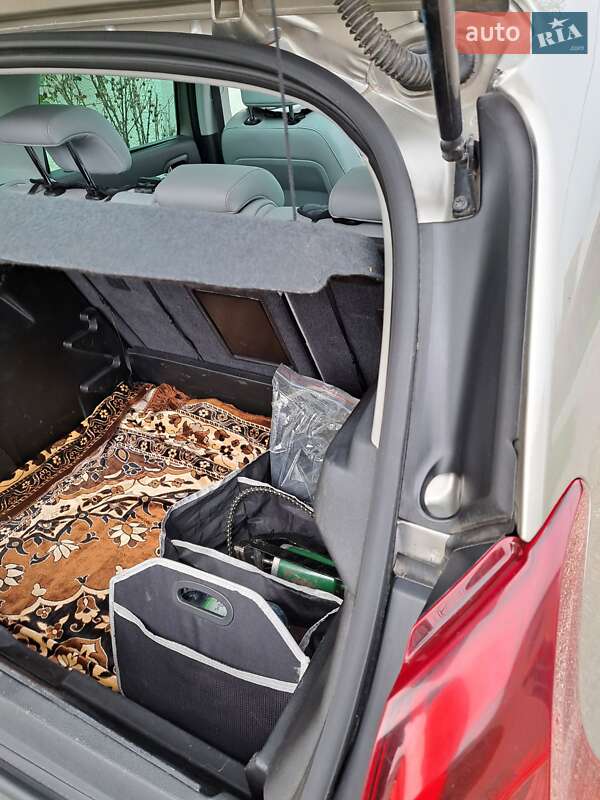 Внедорожник / Кроссовер Peugeot 3008 2014 в Иршаве