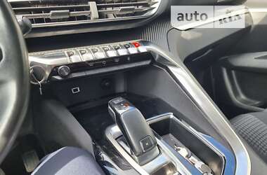 Позашляховик / Кросовер Peugeot 3008 2018 в Дубні
