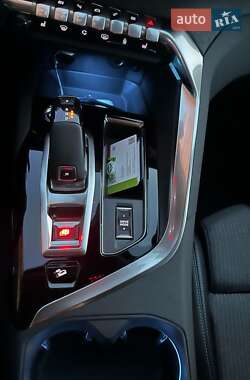 Внедорожник / Кроссовер Peugeot 3008 2021 в Киеве