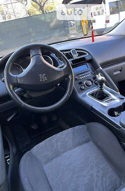 Позашляховик / Кросовер Peugeot 3008 2011 в Костопілі