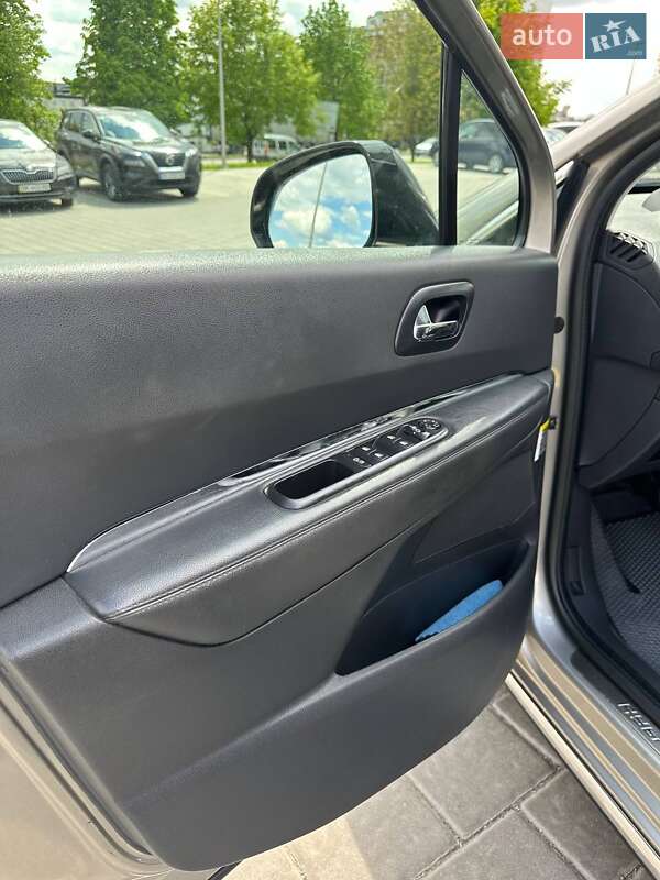 Внедорожник / Кроссовер Peugeot 3008 2014 в Ровно