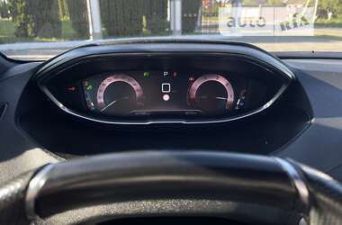 Внедорожник / Кроссовер Peugeot 3008 2017 в Дубно