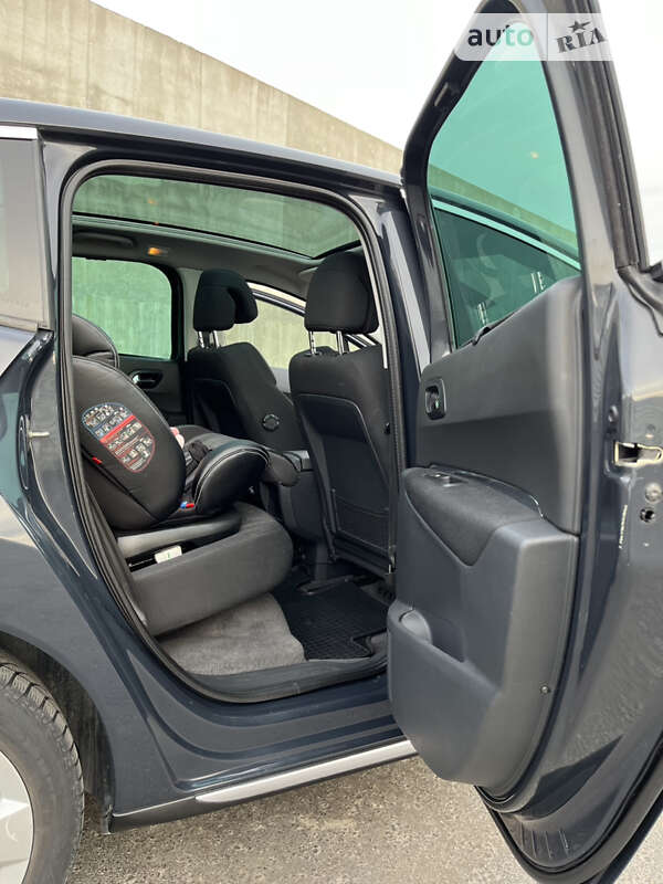 Внедорожник / Кроссовер Peugeot 3008 2011 в Львове