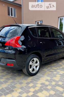 Peugeot 3008 2011