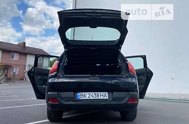 Позашляховик / Кросовер Peugeot 3008 2011 в Рівному