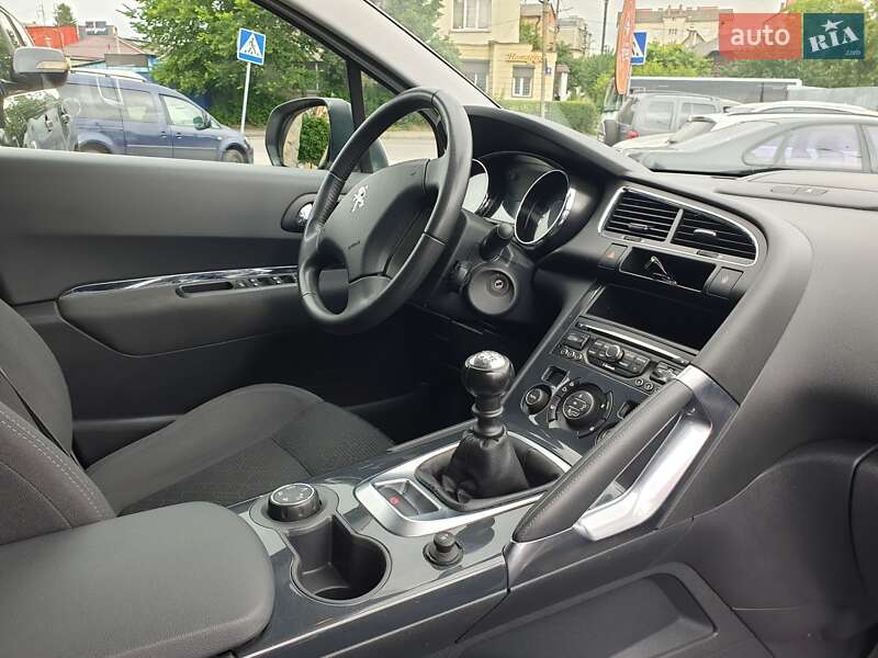 Внедорожник / Кроссовер Peugeot 3008 2014 в Луцке